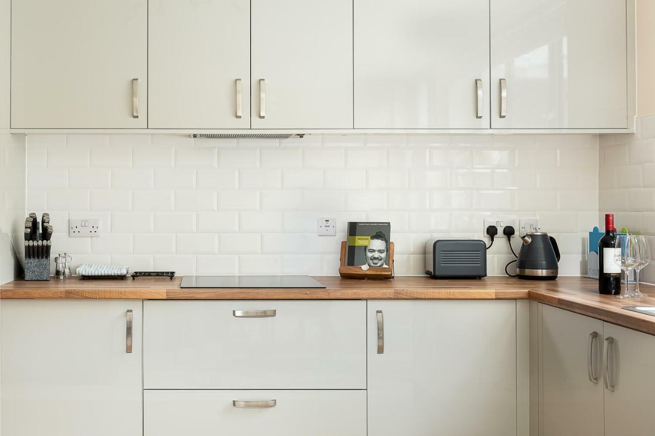 Stylish Modern City Centre Apartment Gloucester Exterior foto