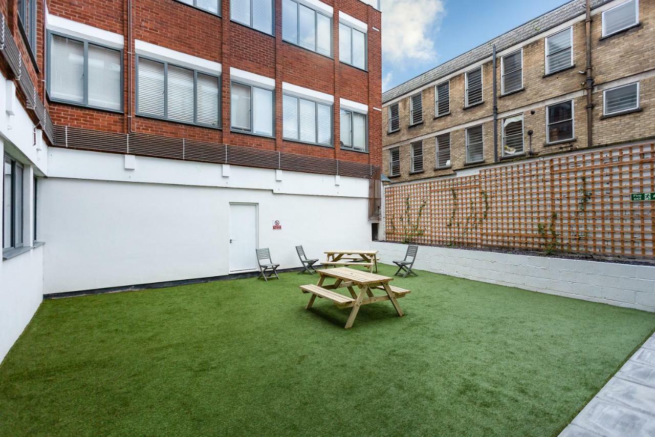 Stylish Modern City Centre Apartment Gloucester Exterior foto